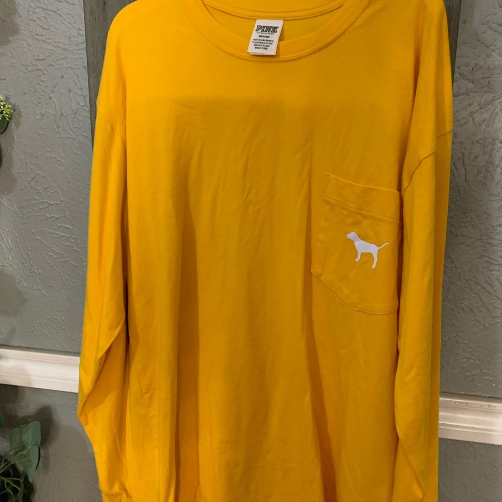 Victoria’s Secret PINK long sleeve t-shirt